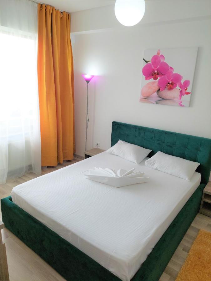 North Club Apartments Мамая Екстериор снимка