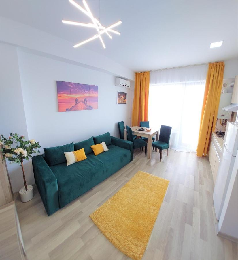 North Club Apartments Мамая Екстериор снимка