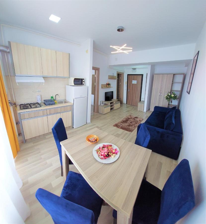 North Club Apartments Мамая Екстериор снимка